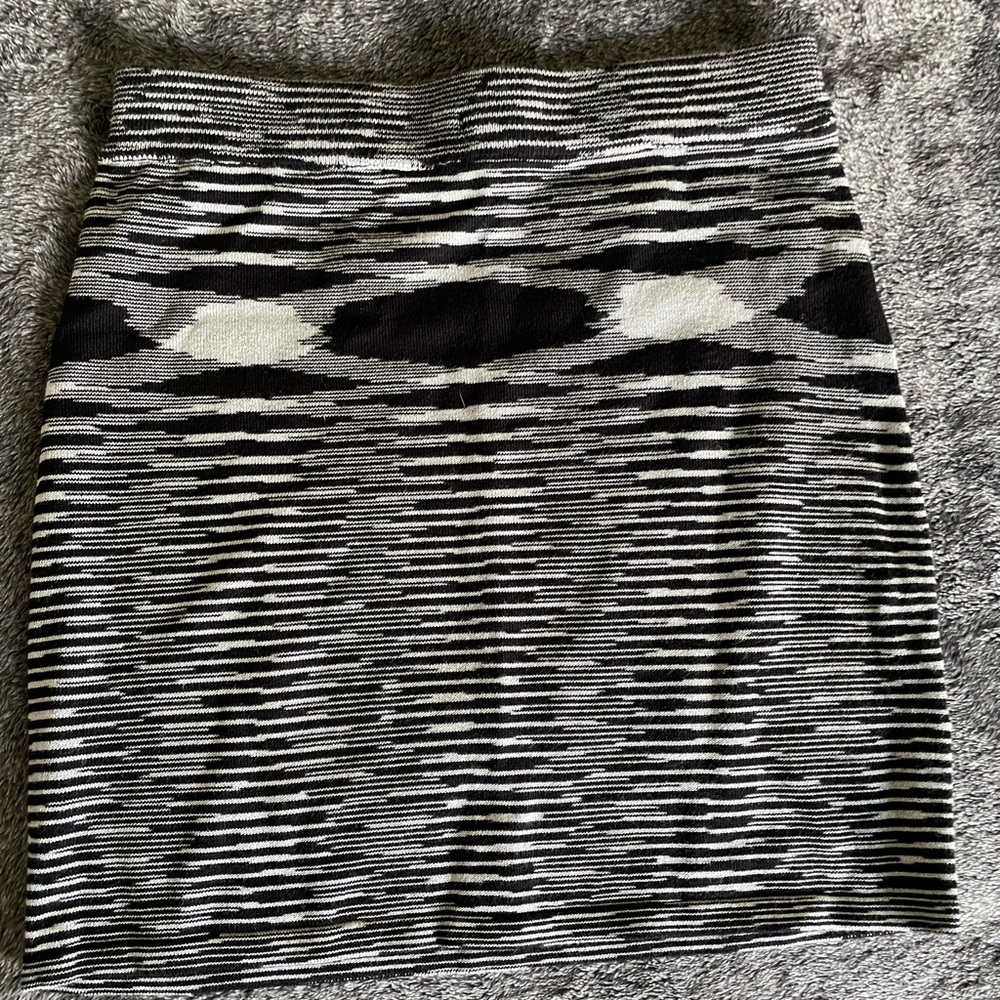 12th tribe Mira Black and White Knit Mini Skirt